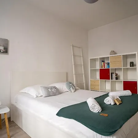 Cosy Cocoon Close To Belleville Appartement